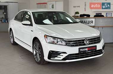 Седан Volkswagen Passat 2017 в Киеве
