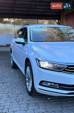 Универсал Volkswagen Passat 2015 в Харькове