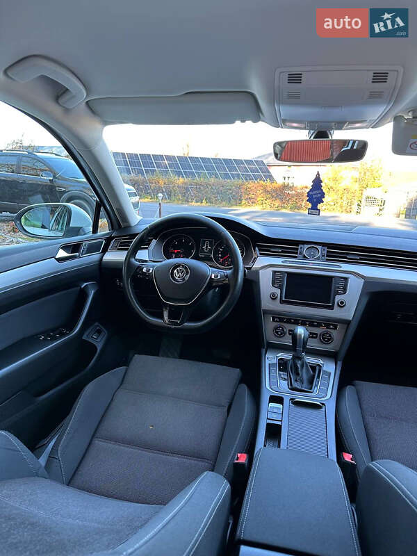 Універсал Volkswagen Passat 2015 в Харкові