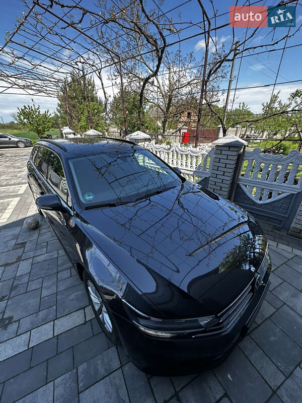 Универсал Volkswagen Passat 2021 в Львове