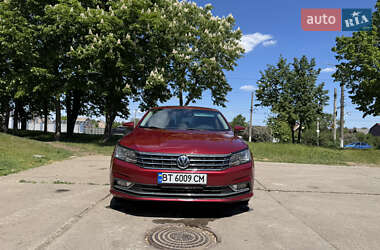 Седан Volkswagen Passat 2015 в 