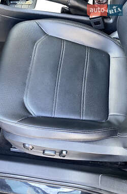 Седан Volkswagen Passat 2012 в 