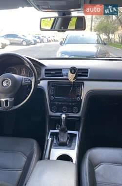 Седан Volkswagen Passat 2012 в 