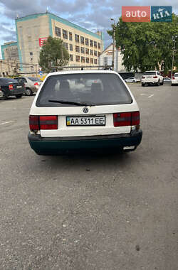 Універсал Volkswagen Passat 1996 в 