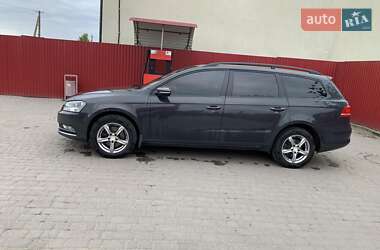 Універсал Volkswagen Passat 2011 в 