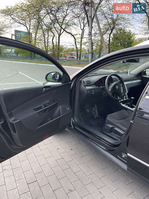 Універсал Volkswagen Passat 2008 в Одесі