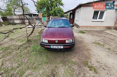 Седан Volkswagen Passat 1993 в Ильинцах