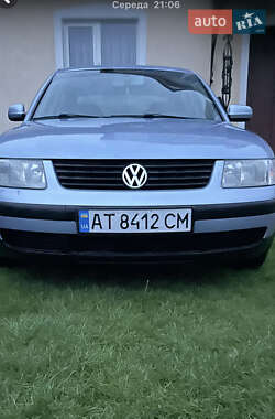 Седан Volkswagen Passat 1999 в Городенке