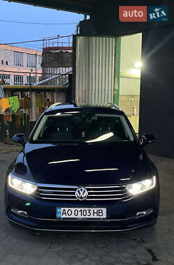 Универсал Volkswagen Passat 2017 в Киеве