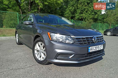 Седан Volkswagen Passat 2017 в 