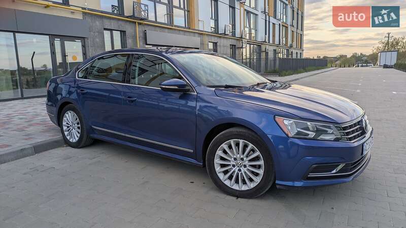 Седан Volkswagen Passat 2016 в Луцке