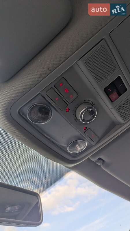 Седан Volkswagen Passat 2016 в Луцке