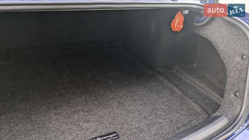 Седан Volkswagen Passat 2016 в Луцке