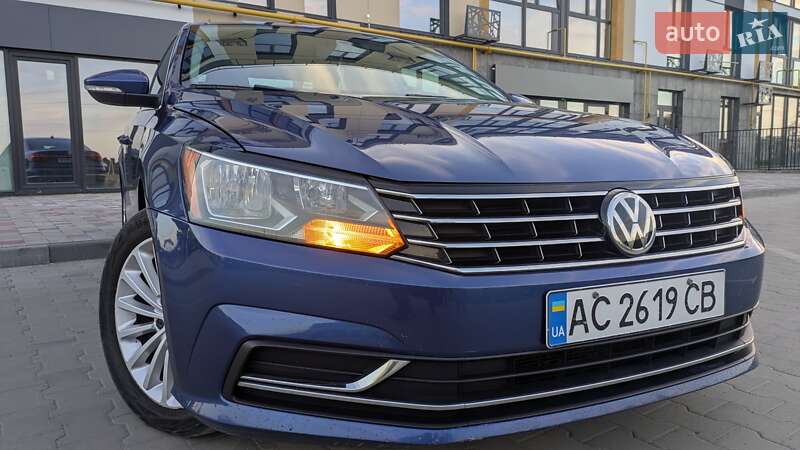 Седан Volkswagen Passat 2016 в Луцке