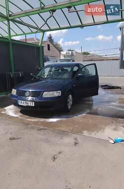 Седан Volkswagen Passat 1998 в 