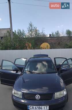 Седан Volkswagen Passat 1998 в 