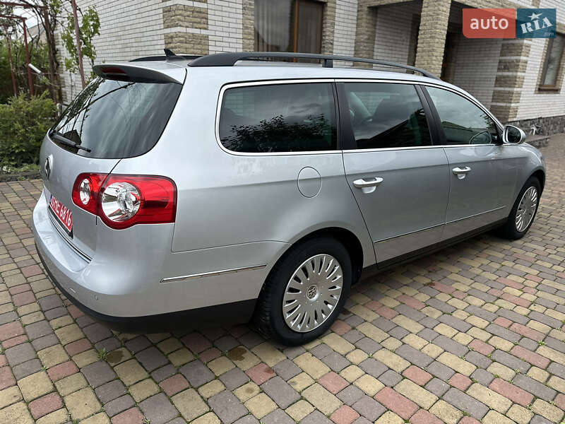 Універсал Volkswagen Passat 2010 в Вінниці