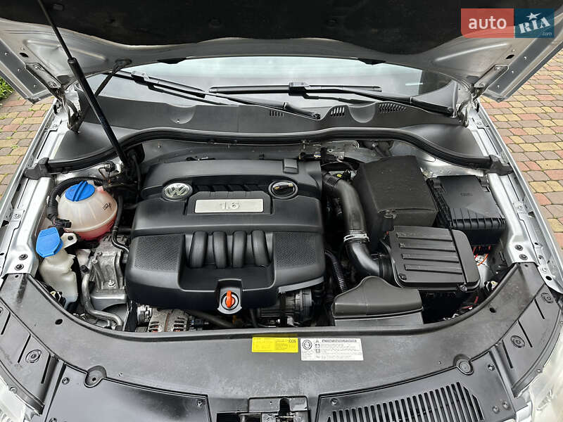 Універсал Volkswagen Passat 2010 в Вінниці