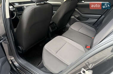 Седан Volkswagen Passat 2018 в 