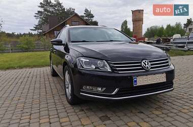 Универсал Volkswagen Passat 2011 в Ровно
