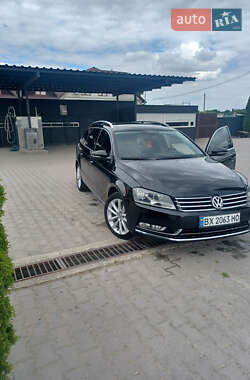 Volkswagen Passat 2011 Volkswagen Passat 2011