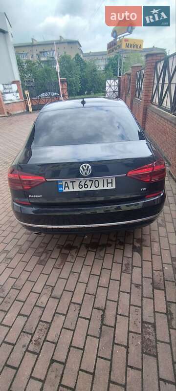 Седан Volkswagen Passat 2018 в Ивано-Франковске
