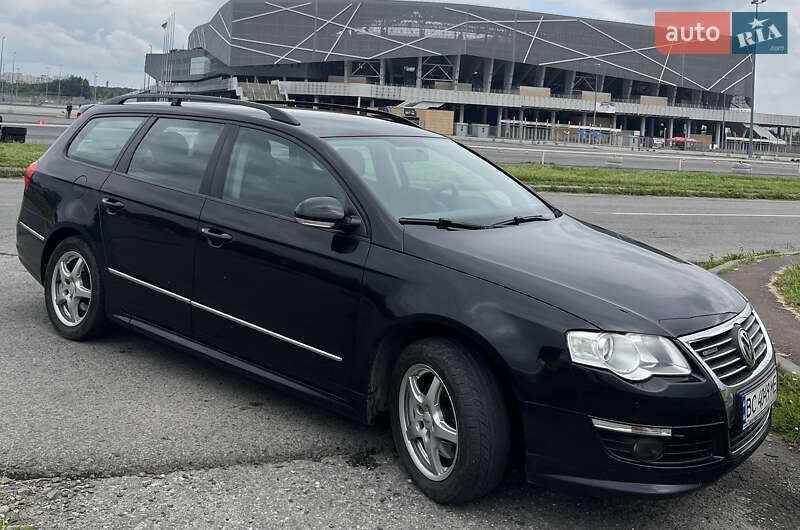 Універсал Volkswagen Passat 2010 в Львові