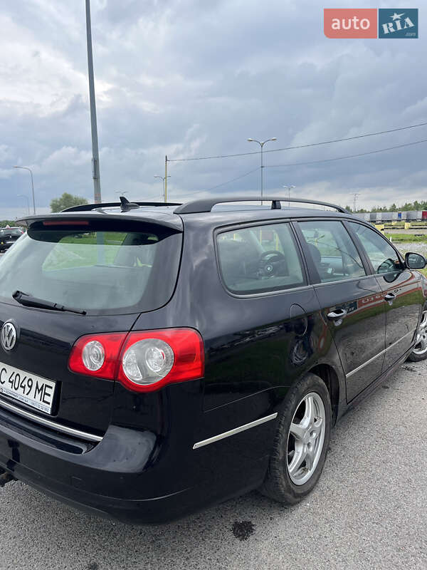 Універсал Volkswagen Passat 2010 в Львові