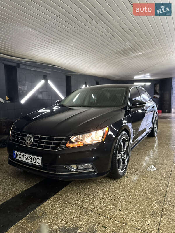 Седан Volkswagen Passat 2016 в Харкові