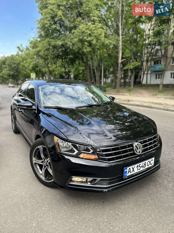 Седан Volkswagen Passat 2016 в Харкові