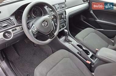 Седан Volkswagen Passat 2016 в 