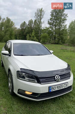 Седан Volkswagen Passat 2011 в 