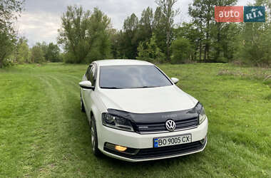 Седан Volkswagen Passat 2011 в 