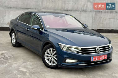Седан Volkswagen Passat 2020 в Киеве
