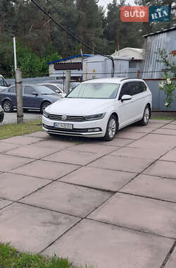 Універсал Volkswagen Passat 2017 в Києві