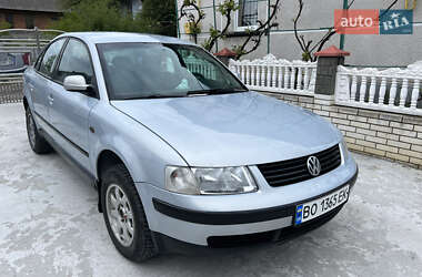 Седан Volkswagen Passat 1998 в 