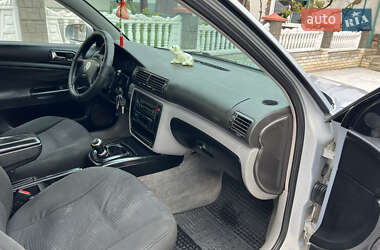 Седан Volkswagen Passat 1998 в 