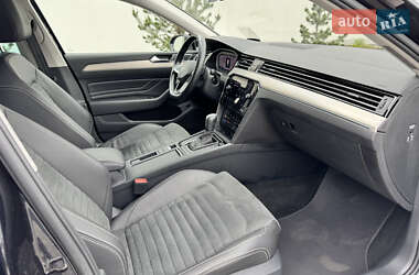 Універсал Volkswagen Passat 2021 в 