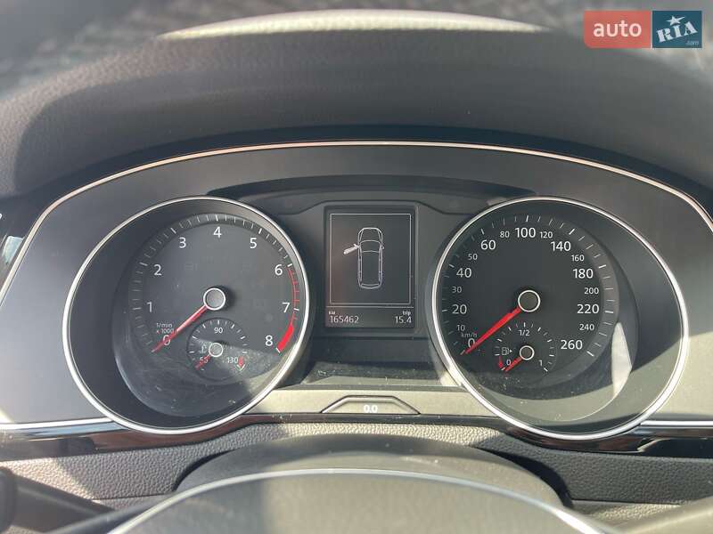 Універсал Volkswagen Passat 2016 в Ужгороді