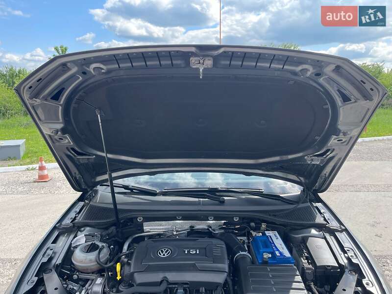 Універсал Volkswagen Passat 2016 в Ужгороді