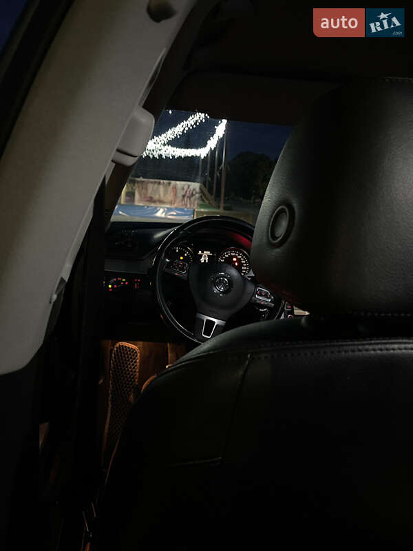 Универсал Volkswagen Passat 2010 в Кременчуге