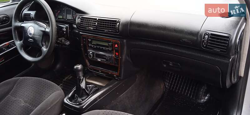 Универсал Volkswagen Passat 2000 в Славуте