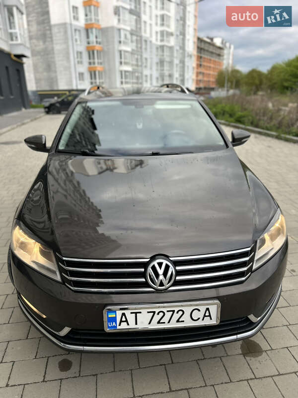 Универсал Volkswagen Passat 2013 в Ивано-Франковске