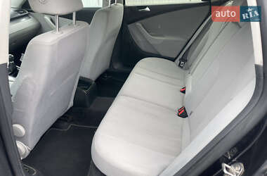 Універсал Volkswagen Passat 2010 в 