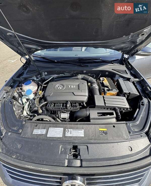 Седан Volkswagen Passat 2016 в Киеве