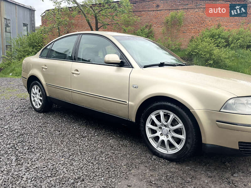 Седан Volkswagen Passat 2001 в Літині