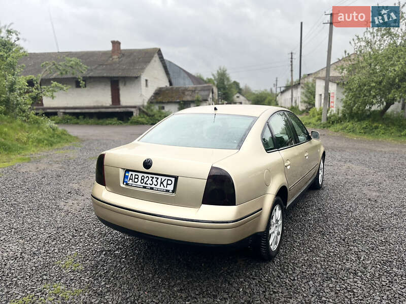 Седан Volkswagen Passat 2001 в Літині