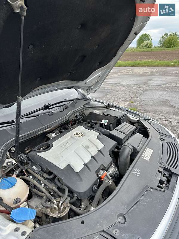 Седан Volkswagen Passat 2010 в Баре