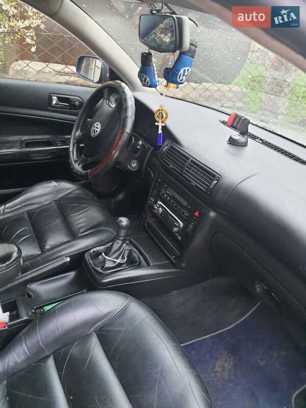 Универсал Volkswagen Passat 1998 в Залещиках