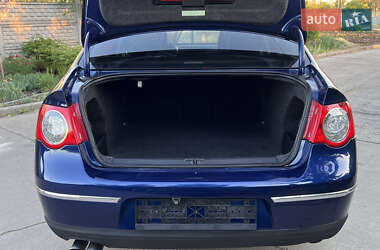 Седан Volkswagen Passat 2006 в 